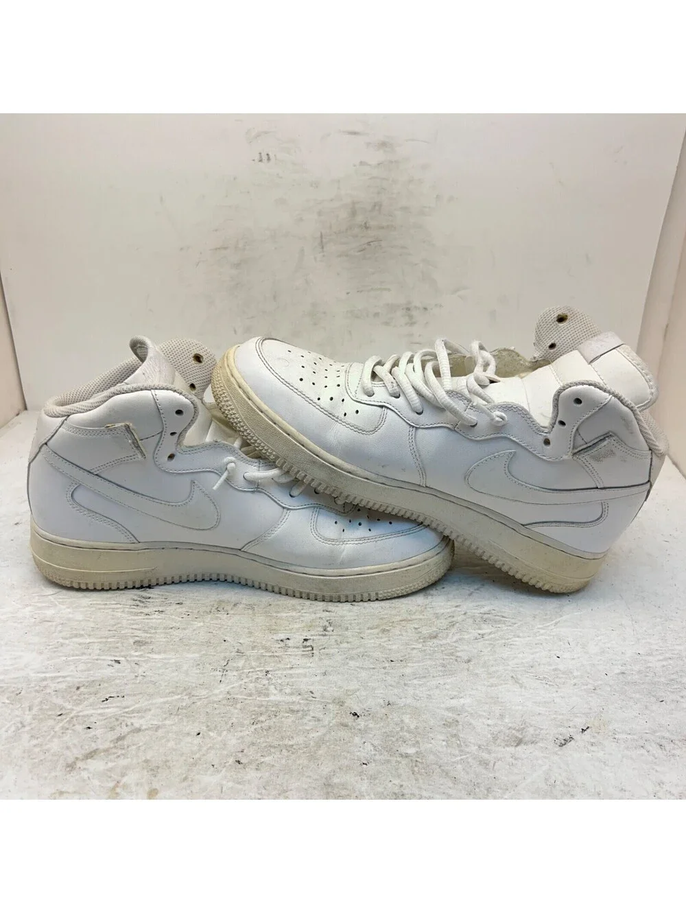 Nike Men's Air Force 1 Mid-Cut Athletic Shoes 315123-111 White Size 10M